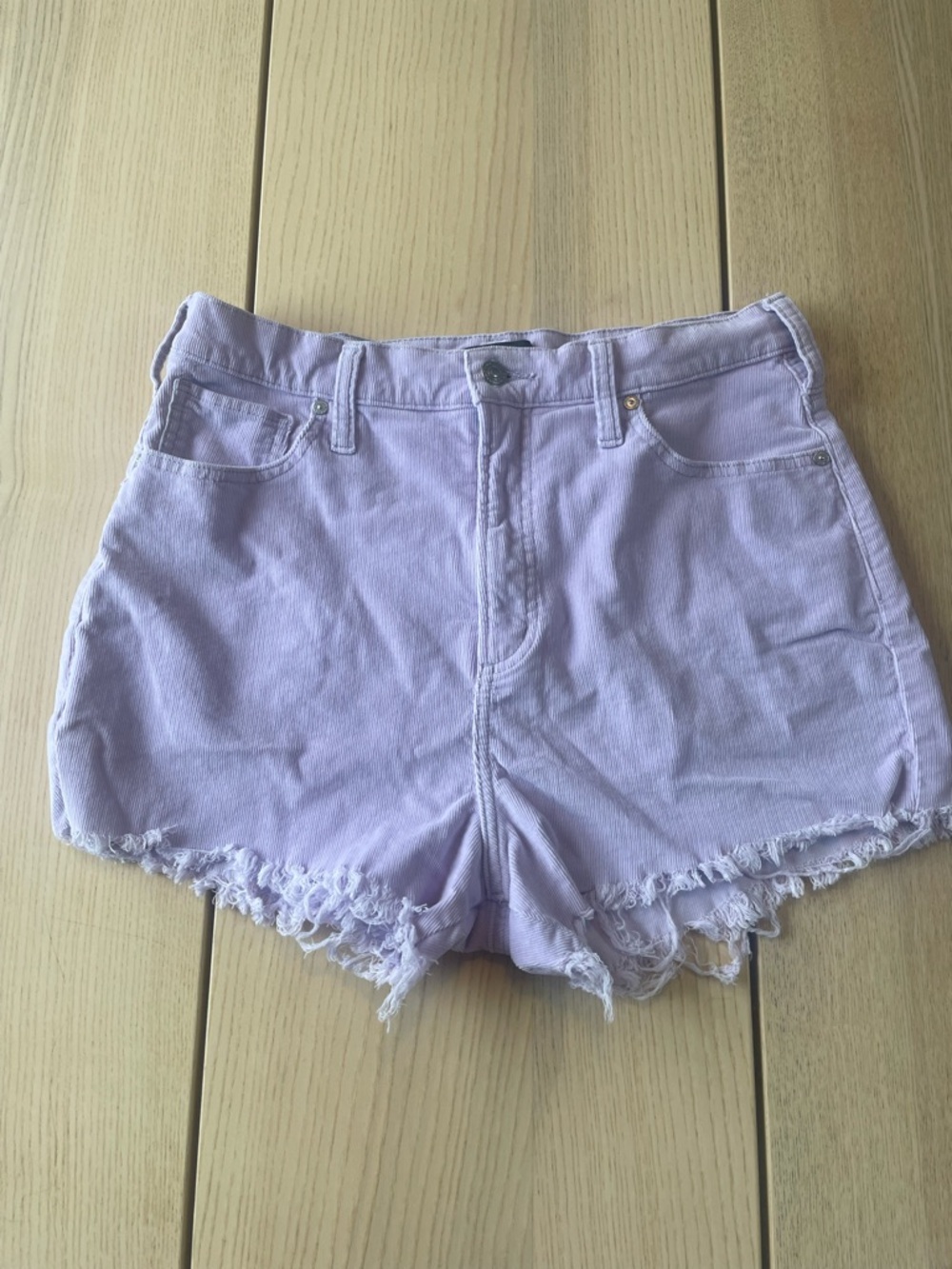 Silver Jeans Purple Corduroy High-Waist cutoff Shorts size 30 Women’s shorts